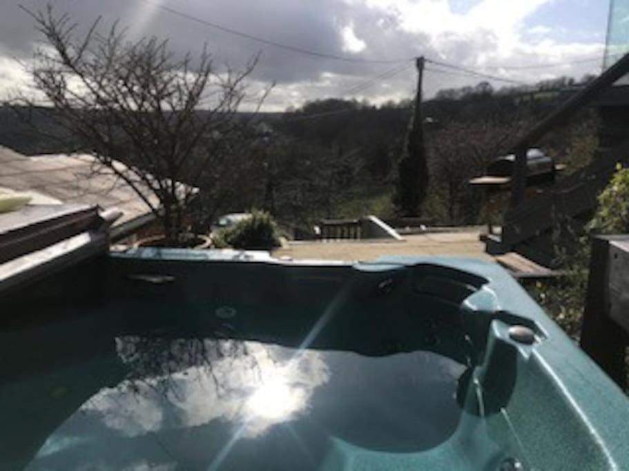 A Cotswold With Great Views And A Hot Tub Holiday home Stroud (Gloucestershire)